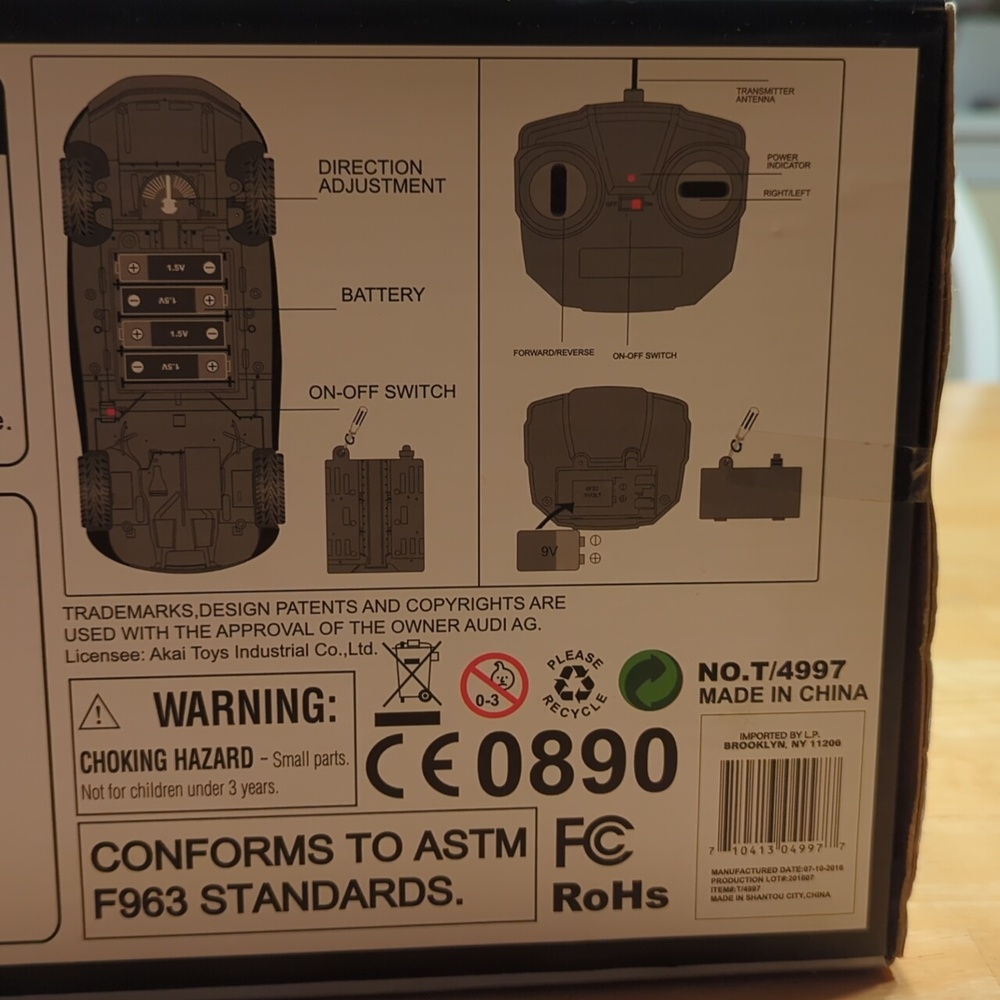 Remote Control Audi R8. NWT - Picture 8 of 8